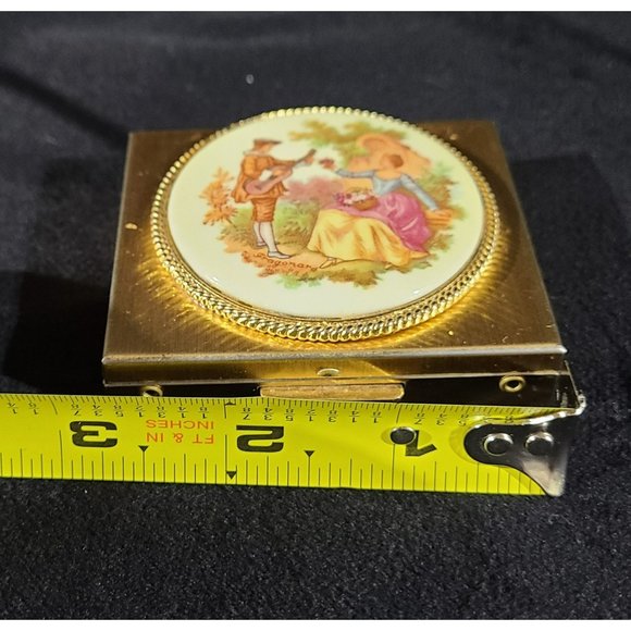 Large vintage rococo style brass pill box - Picture 6 of 8